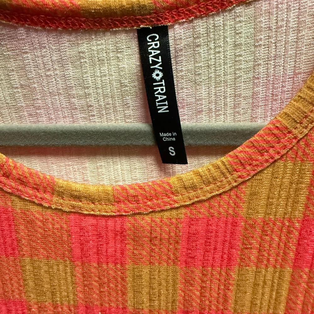 Colorful Geometric Patterned Top - Picture 3 of 3